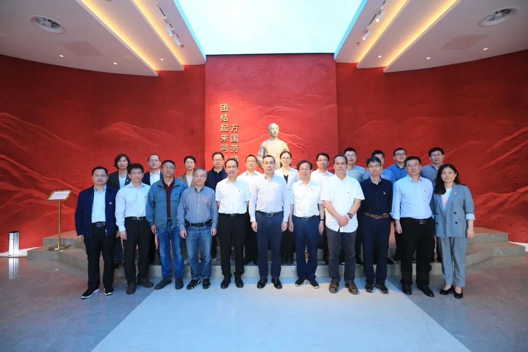 16946