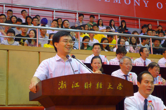 金融学院武鑫博士发言